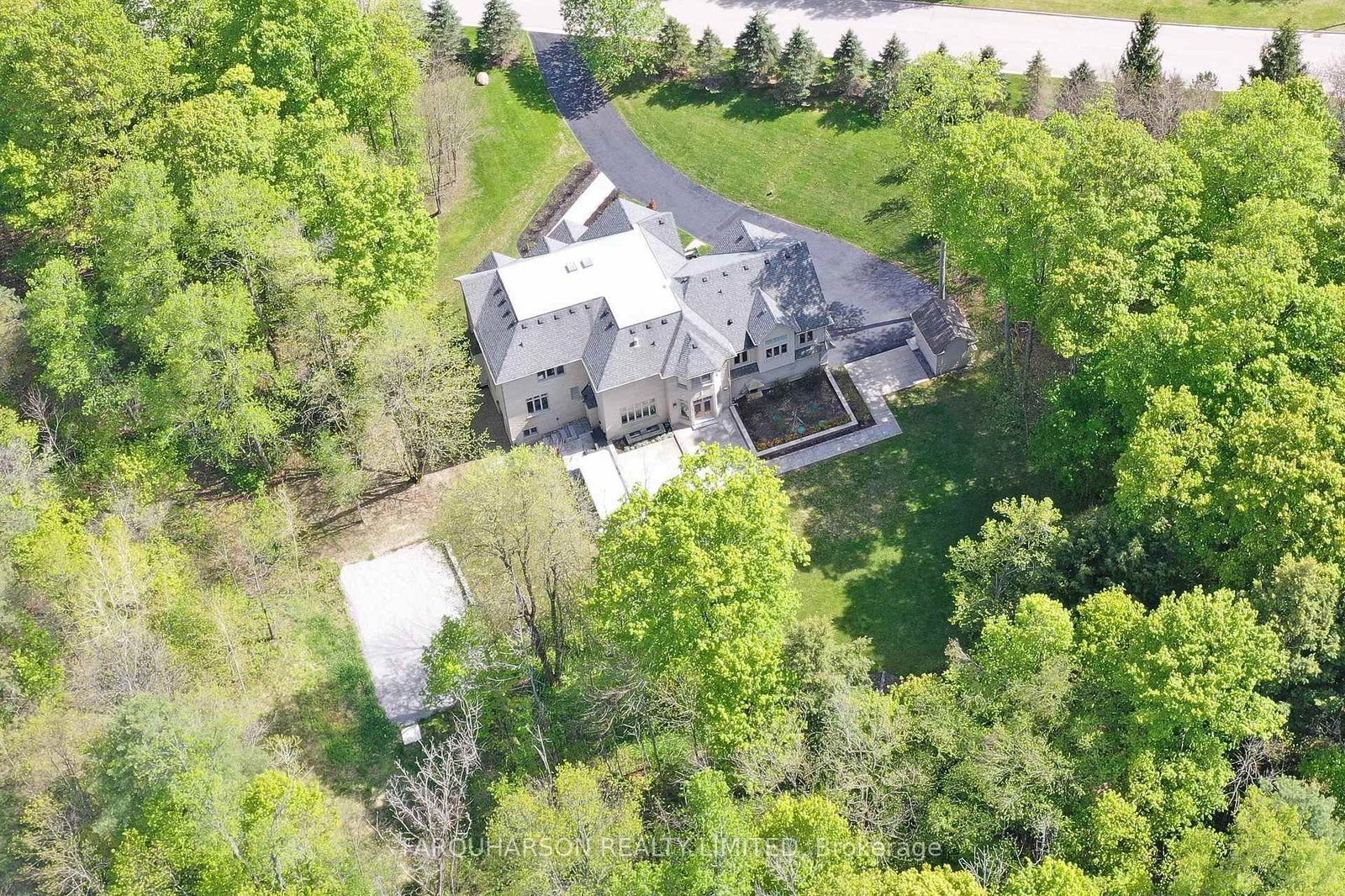 19 Glenhill Trail • Whitchurch-Stouffville, ON photo 31