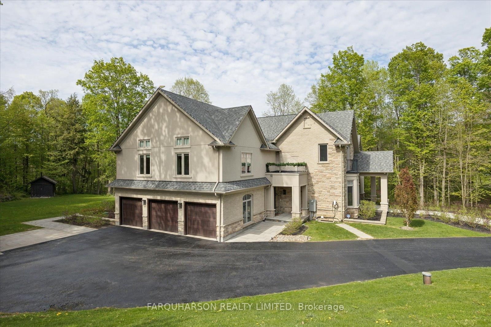 19 Glenhill Trail • Whitchurch-Stouffville, ON photo 32