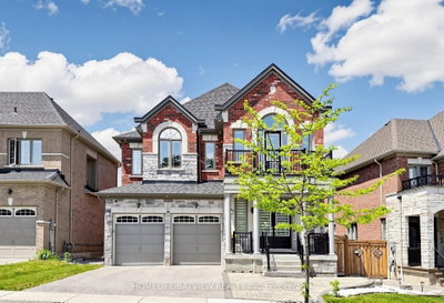 Detached House in Holland Landing