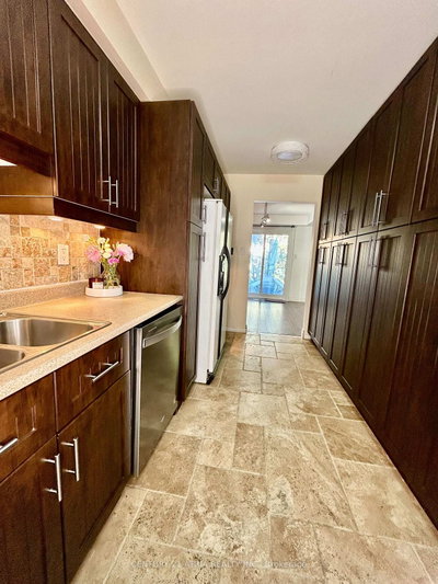 87 Avenue Road • Richmond Hill, ON photo 6