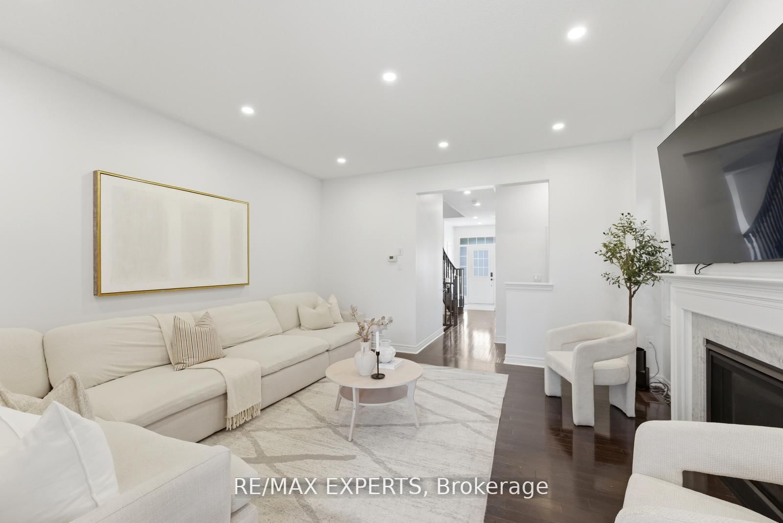 9 Port Arthur Crescent • Richmond Hill, ON photo 8