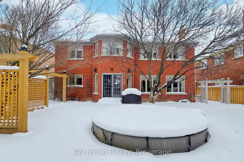 24 Highview Cres photo 4