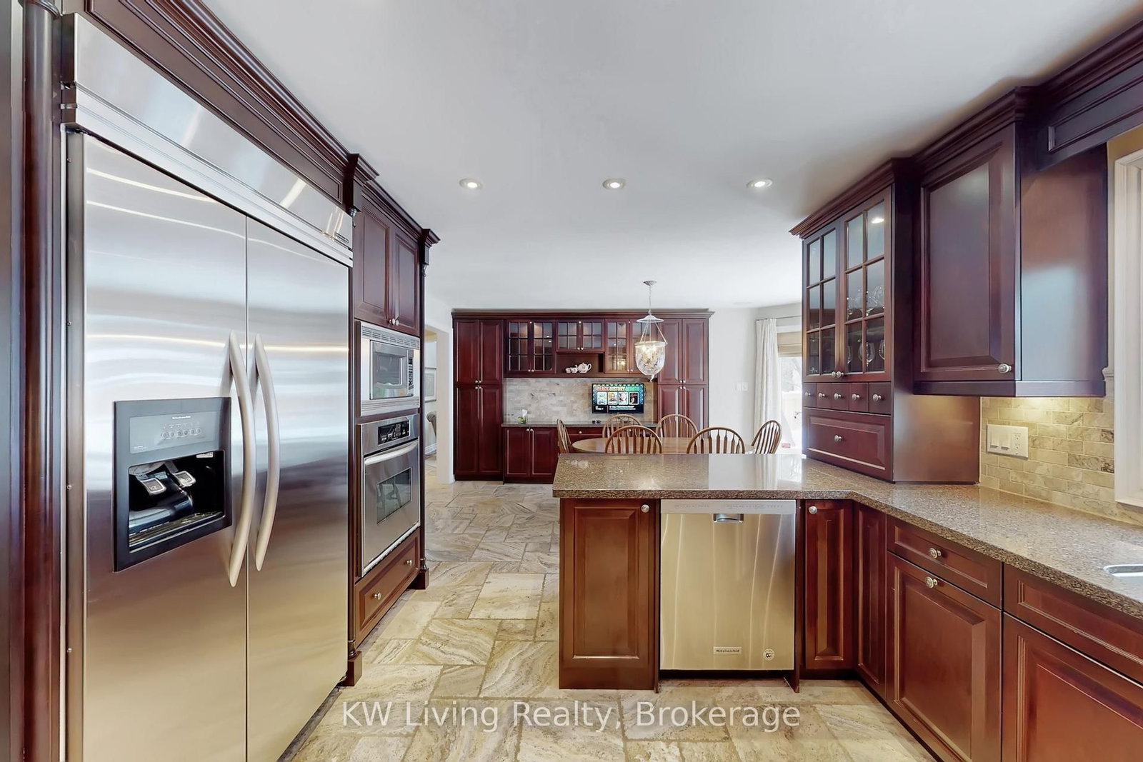 24 Highview Crescent • Richmond Hill, ON photo 7