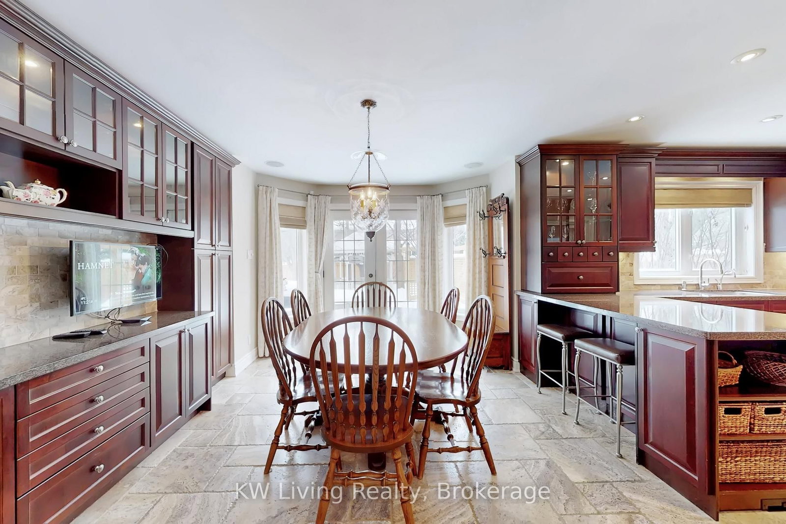 24 Highview Crescent • Richmond Hill, ON photo 9
