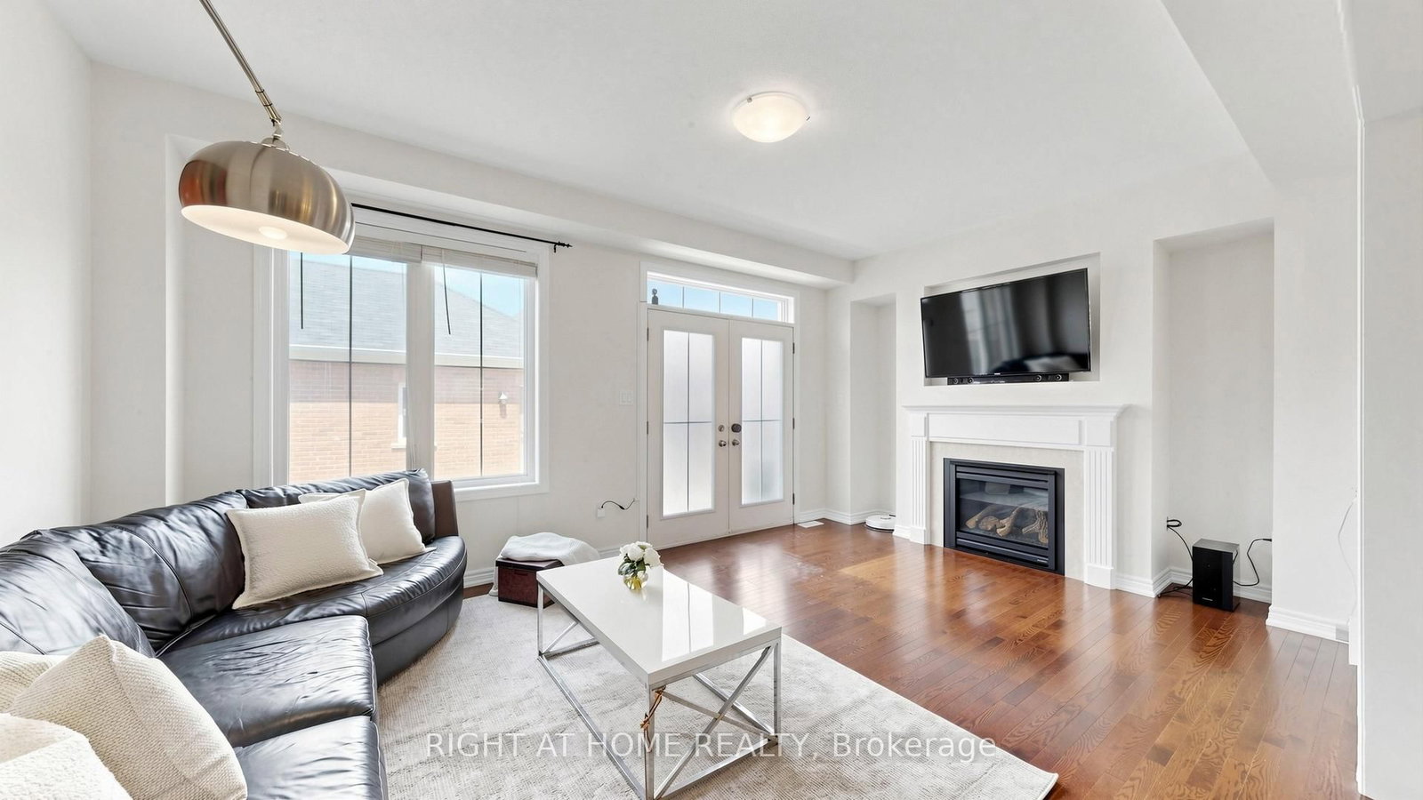 208 Cornell Park Avenue • Markham, ON photo 11