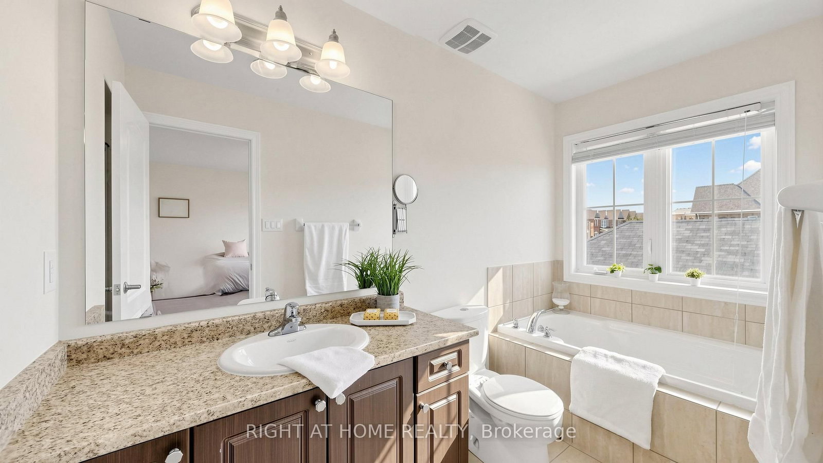 208 Cornell Park Avenue • Markham, ON photo 16