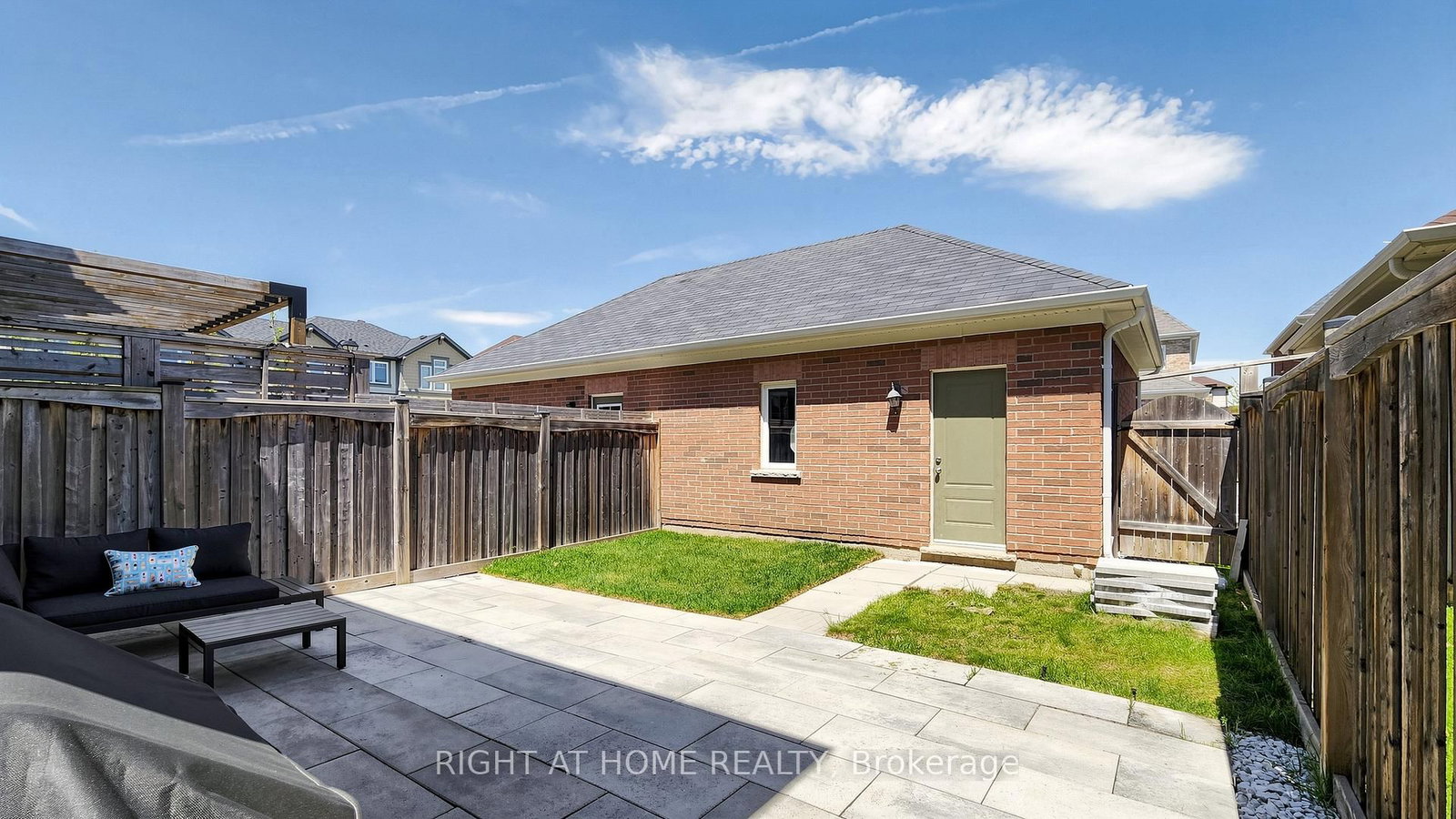 208 Cornell Park Avenue • Markham, ON photo 24