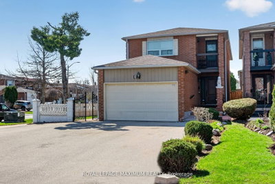 Detached House in East Woodbridge