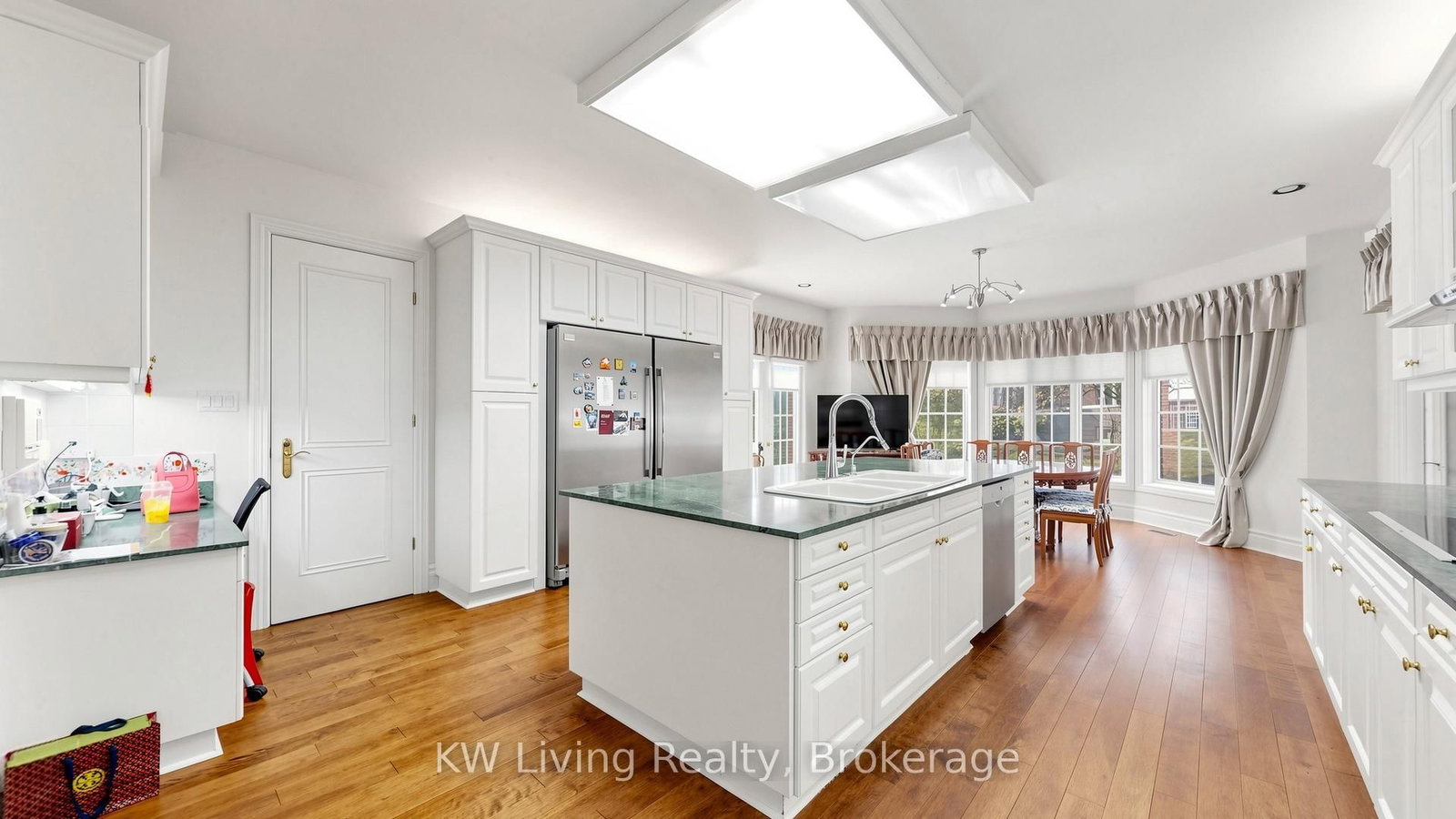 2 Cortina Court N • Richmond Hill, ON photo 18