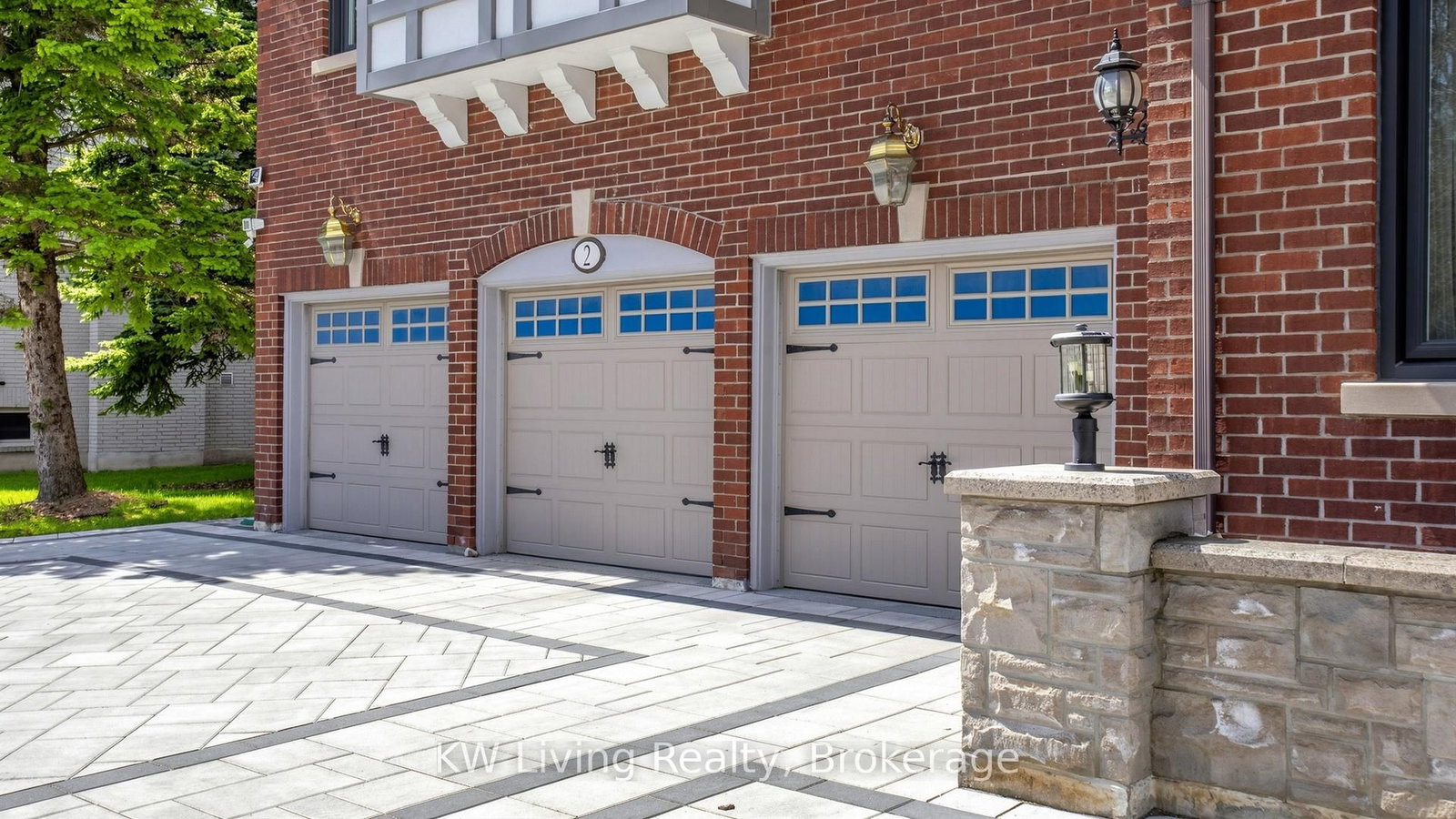 2 Cortina Court N • Richmond Hill, ON photo 5