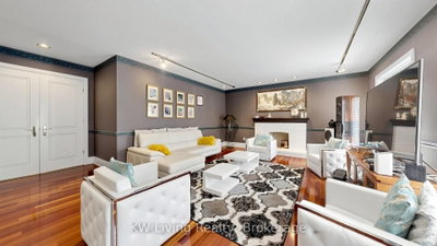 2 Cortina Court N • Richmond Hill, ON photo 9