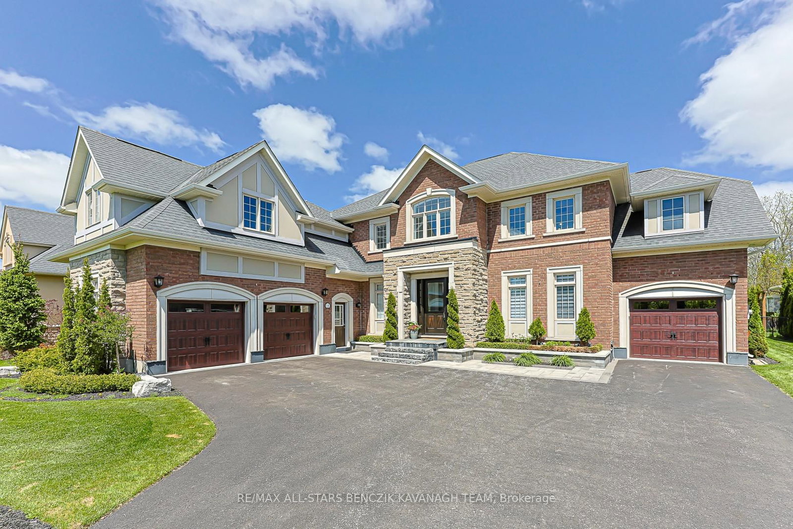18 Wyndance Way • Uxbridge, ON photo 1