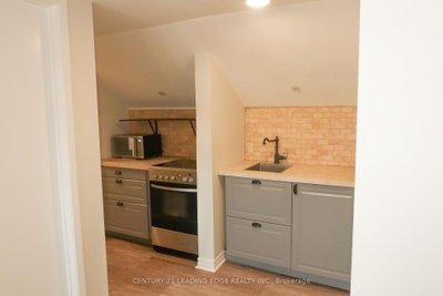 6336 Main Street — more photos