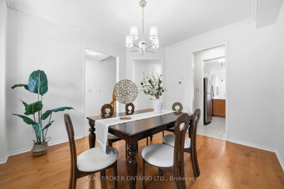3 Evaridge Drive • Markham, ON photo 8