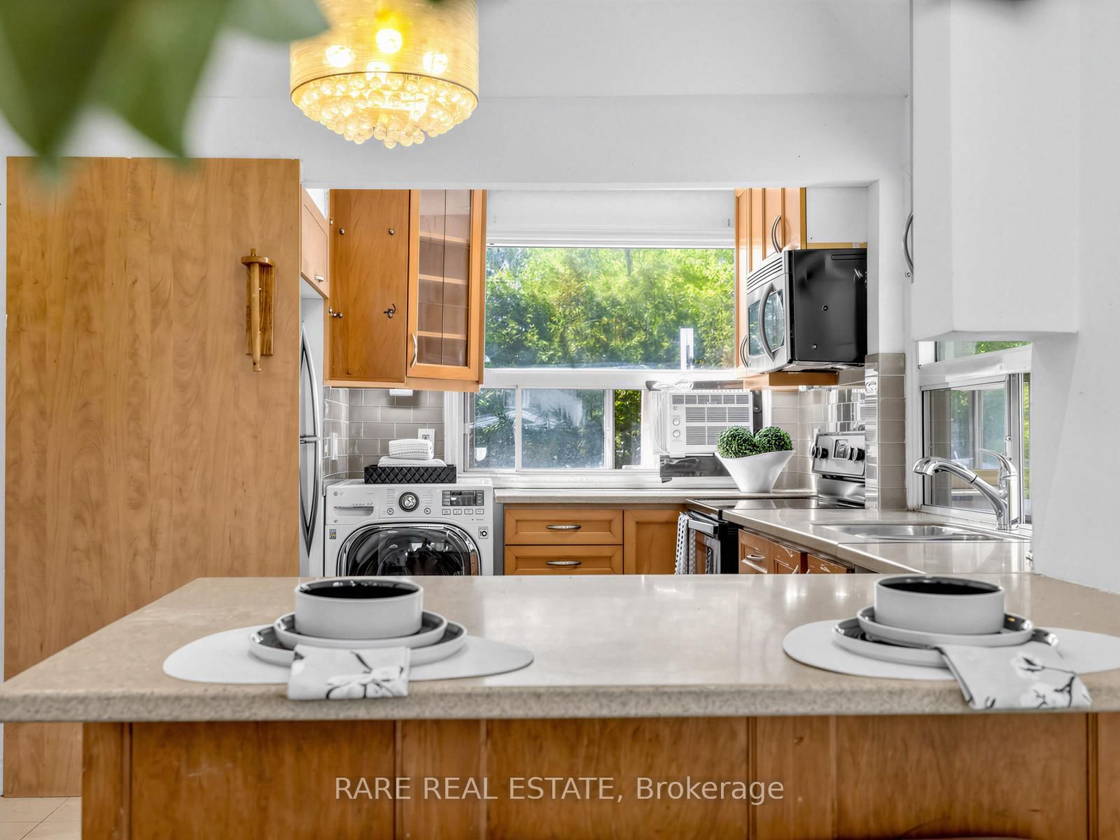 205 Beach Road • Georgina, ON photo 10