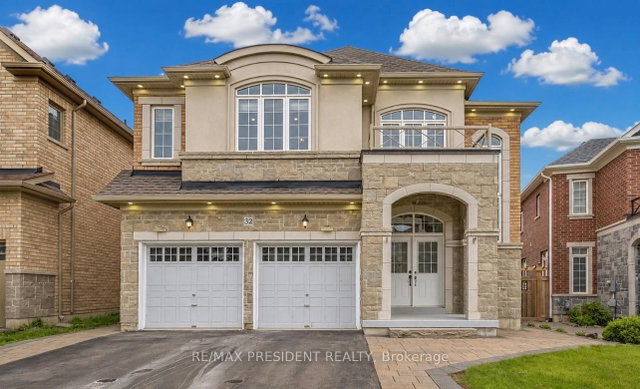 32 Cayton Crescent
