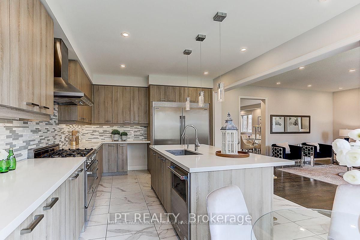12 Baleberry Crescent • East Gwillimbury, ON photo 15