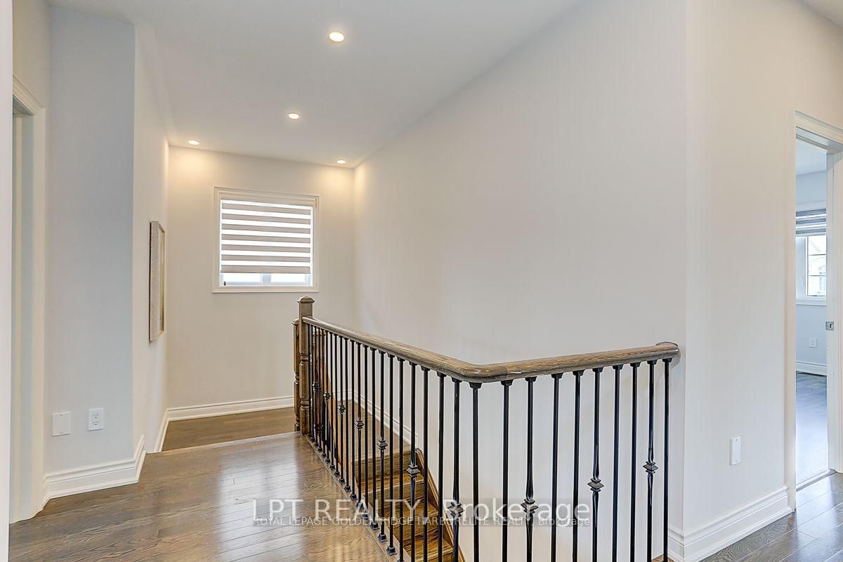 12 Baleberry Crescent • East Gwillimbury, ON photo 19