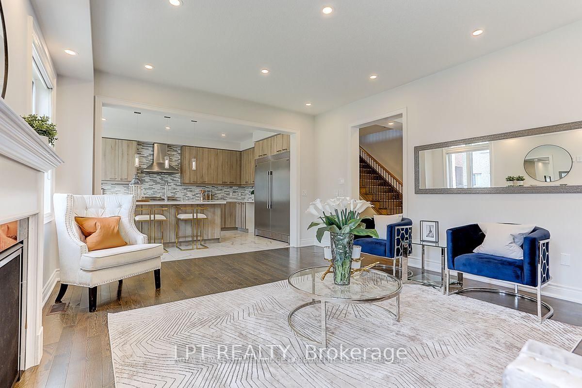 12 Baleberry Crescent • East Gwillimbury, ON photo 9