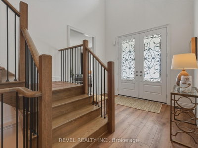 63 Wood Crescent — more photos