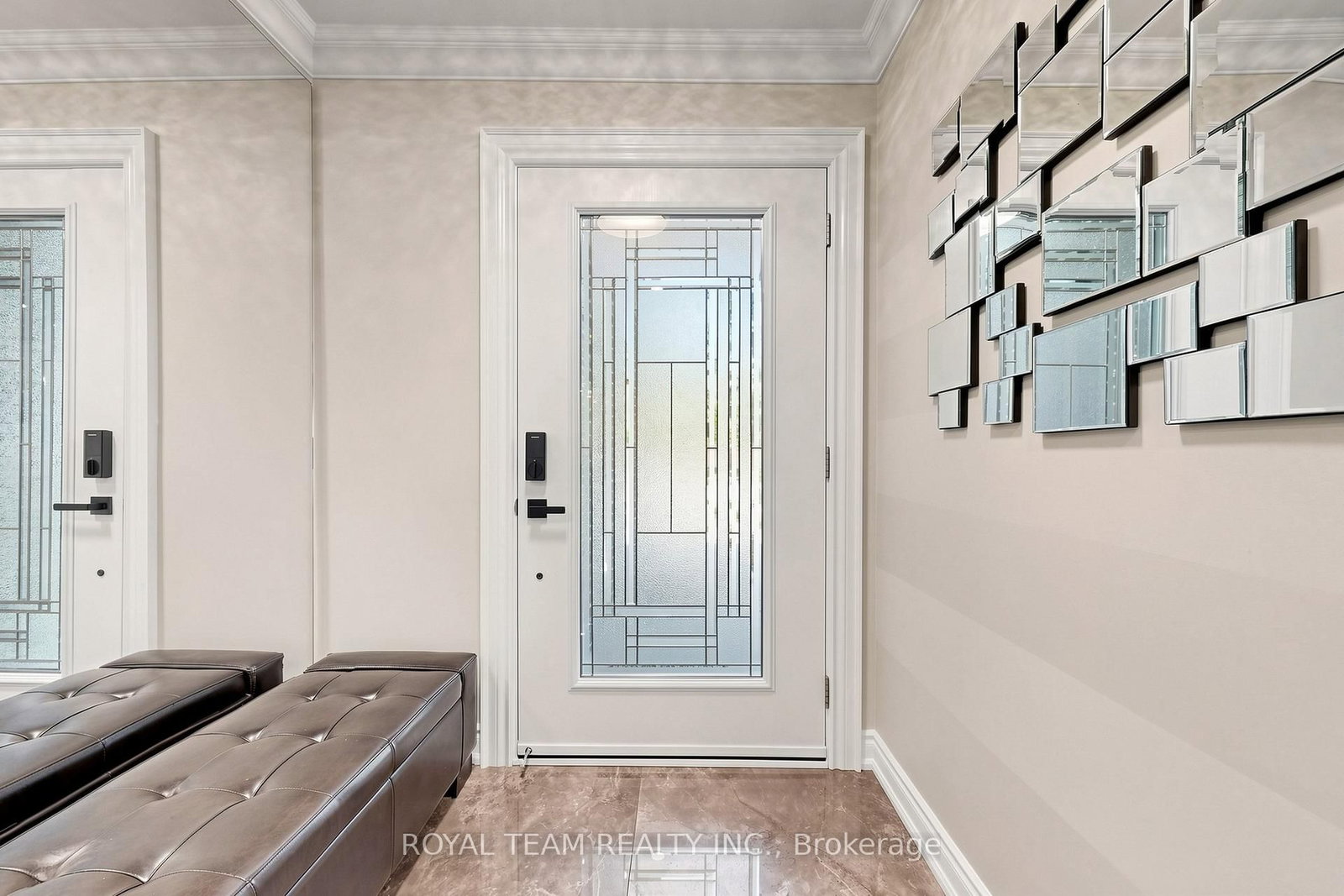 87 Mccallum Drive • Richmond Hill, ON photo 2