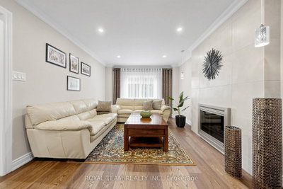 87 Mccallum Drive • Richmond Hill, ON photo 8