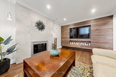 87 Mccallum Drive • Richmond Hill, ON photo 9