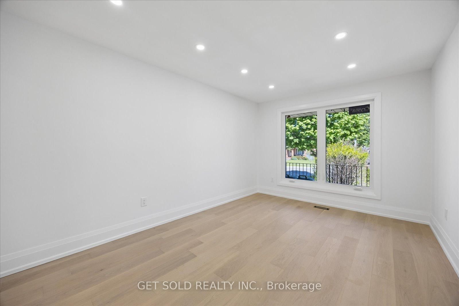 181 Brownridge Drive • Vaughan, ON photo 11