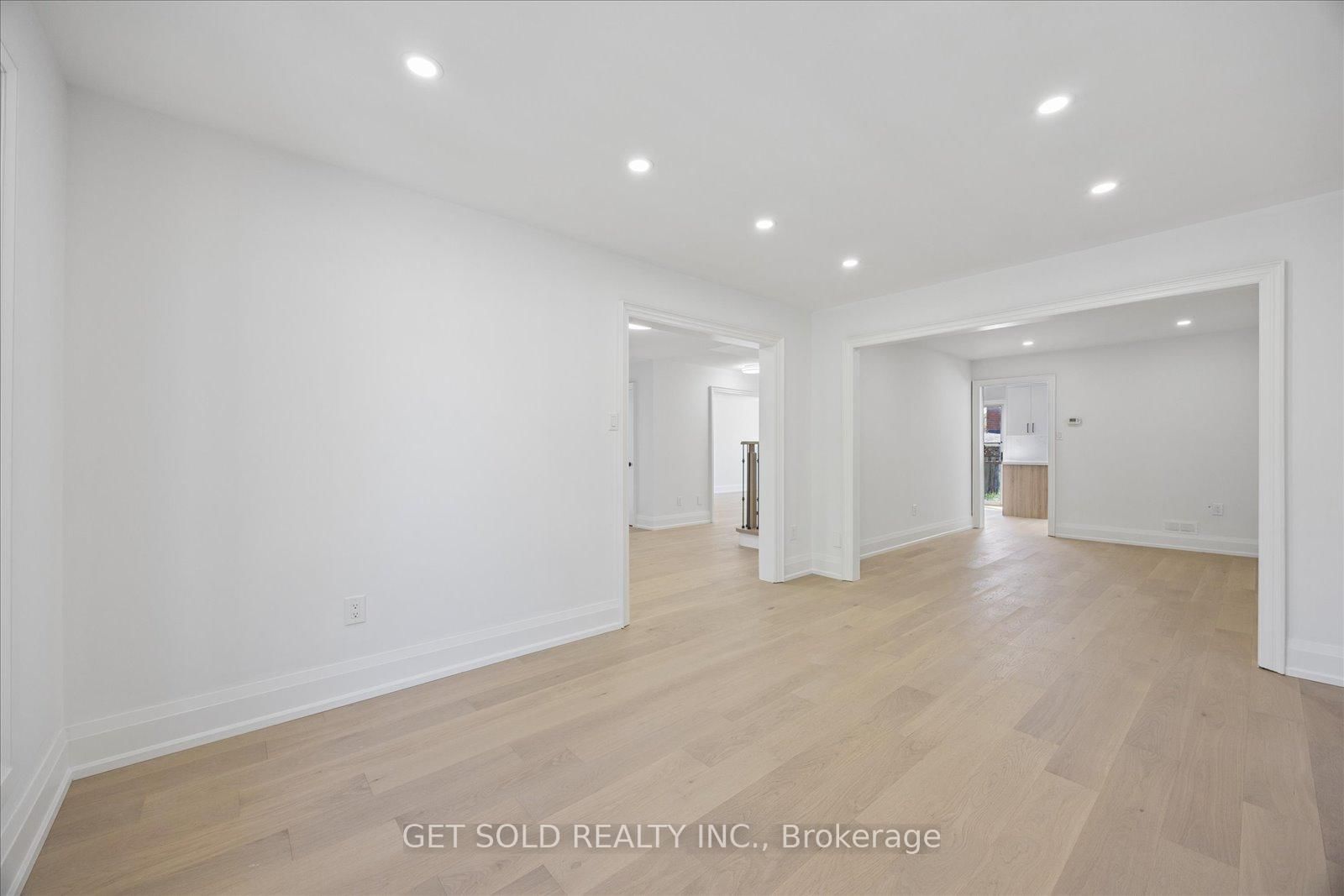 181 Brownridge Drive • Vaughan, ON photo 12