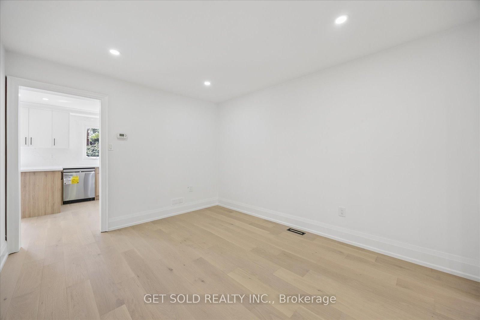 181 Brownridge Drive • Vaughan, ON photo 14