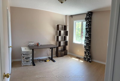 453 Heddle Crescent — photo 4