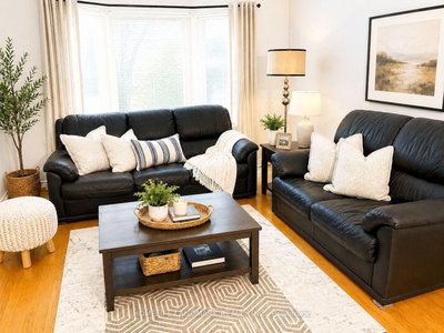 24 Loyal Blue Crescent • Richmond Hill, ON photo 5