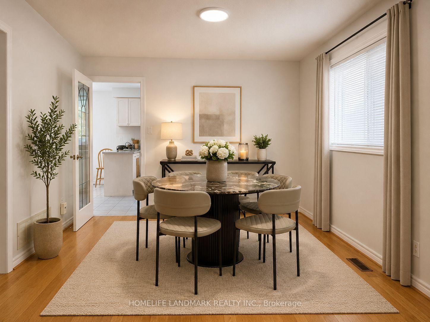 24 Loyal Blue Crescent • Richmond Hill, ON photo 9