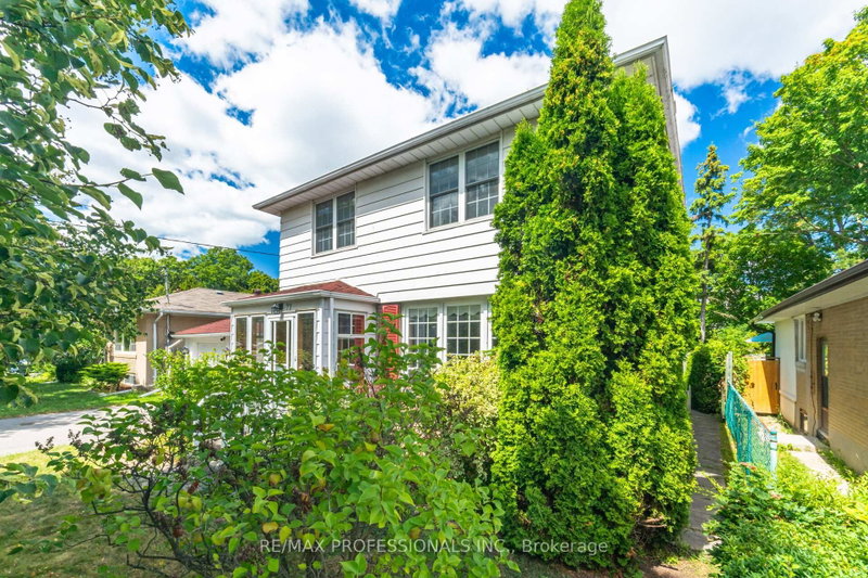 77 Bedford Park Avenue