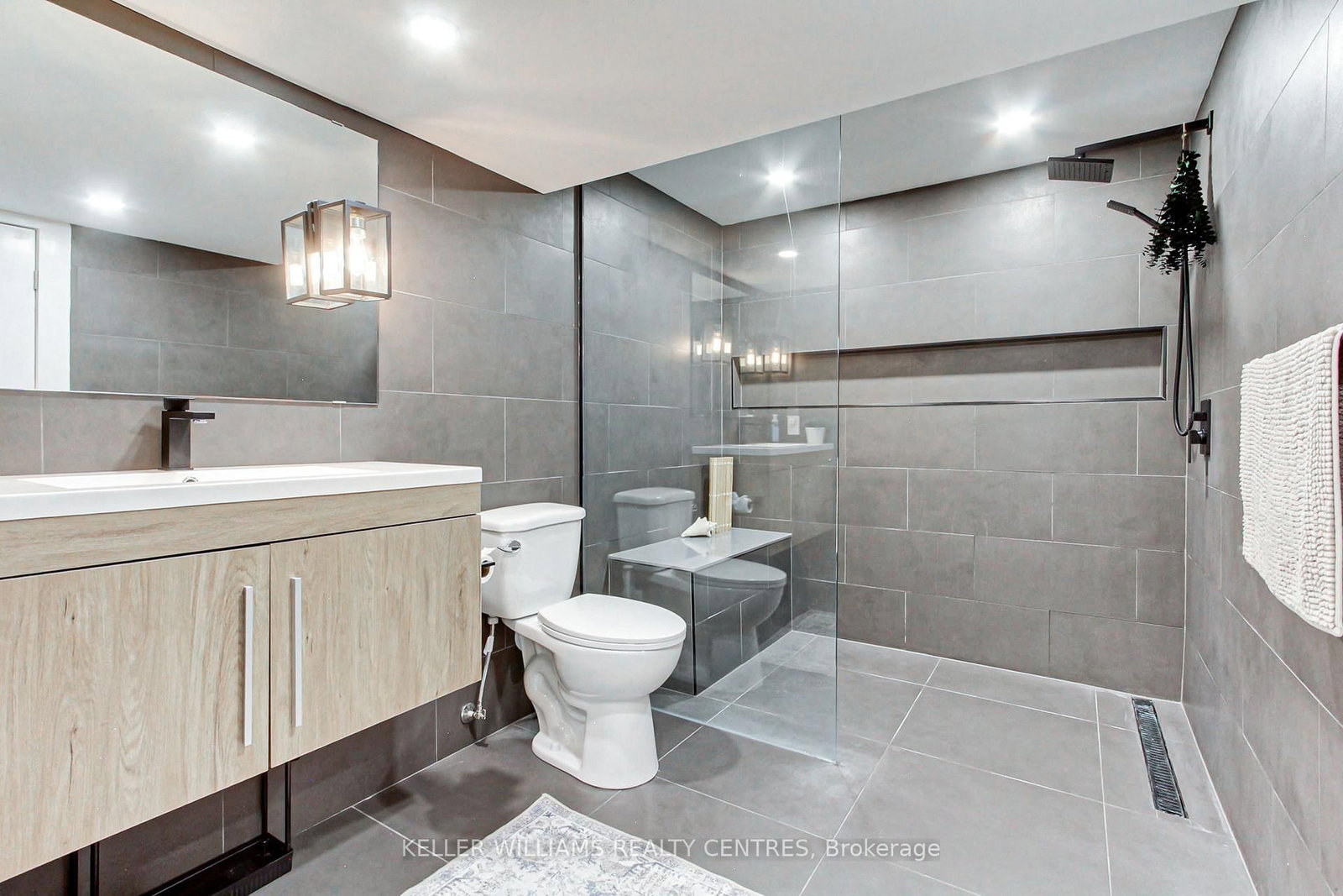 204 Crossland Gate • Newmarket, ON photo 38