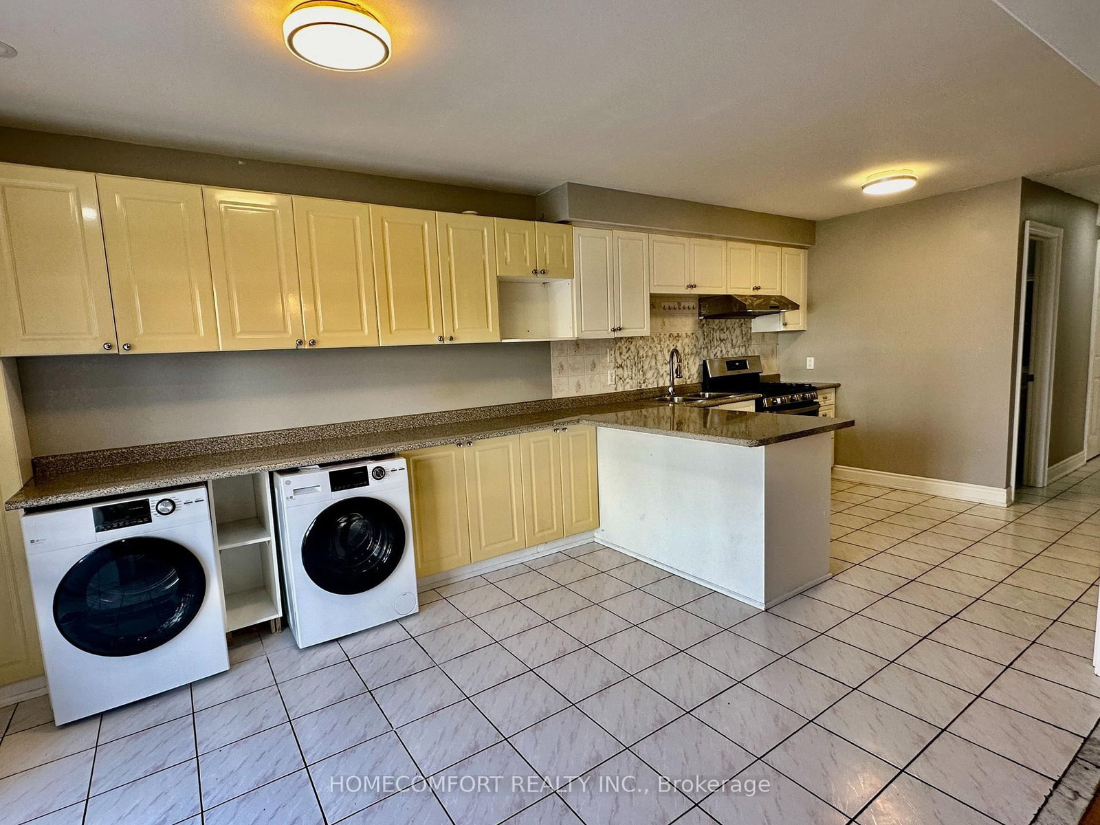 29 Sophia Road, Unit Main FL - Photo 5