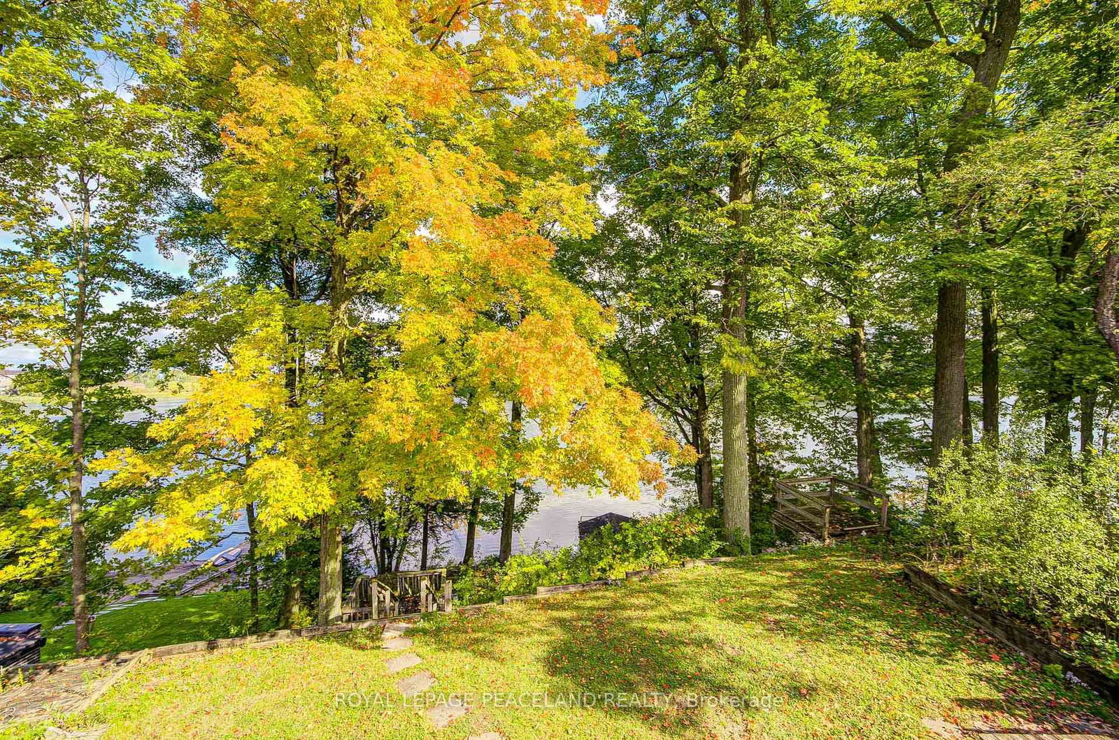 38 Lakeview Avenue • Whitchurch-Stouffville, ON photo 35