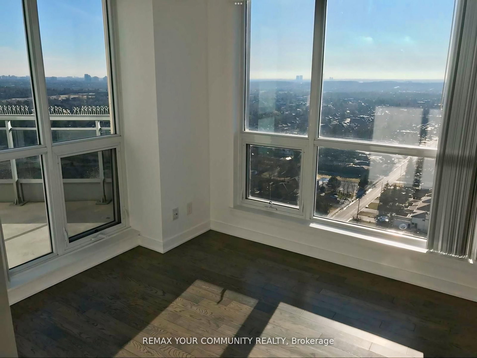 9201 Yonge Street, Unit 2209 - Photo 7