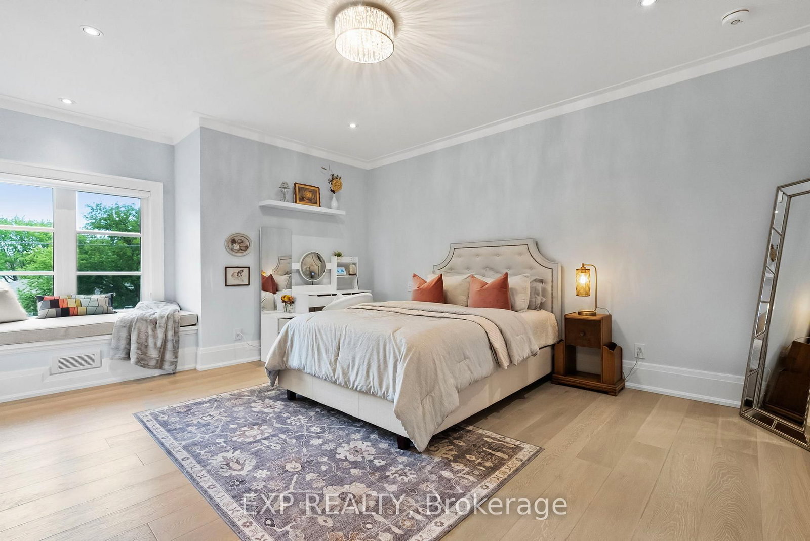 74 Bedford Park Avenue • Richmond Hill, ON photo 19
