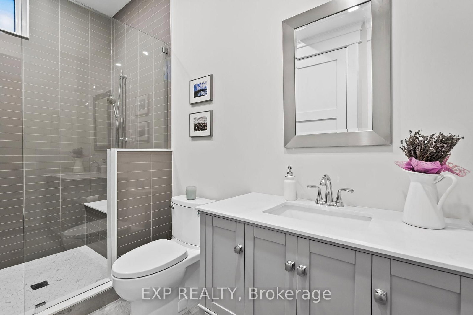 74 Bedford Park Avenue • Richmond Hill, ON photo 34