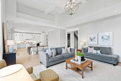 74 Bedford Park Avenue • Richmond Hill, ON photo 8