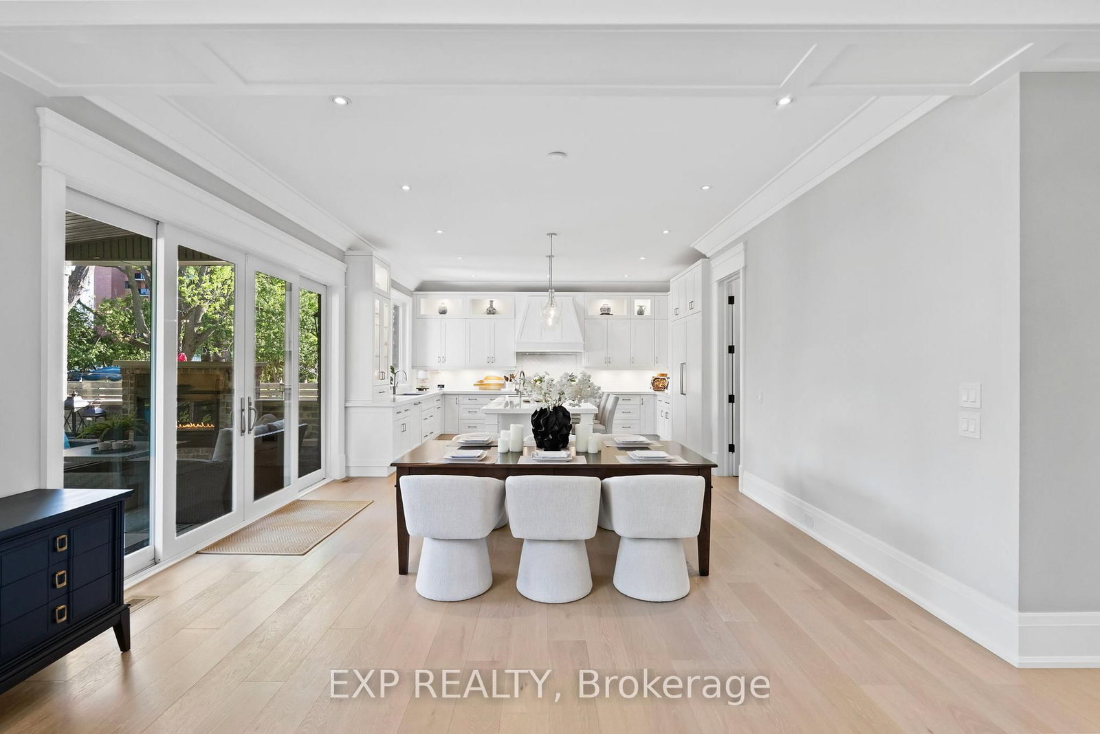 74 Bedford Park Avenue • Richmond Hill, ON photo 9