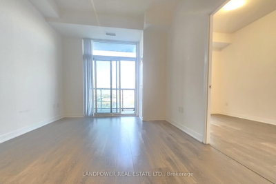 Unit 1010 — 60 Honeycrisp Crescent — more photos