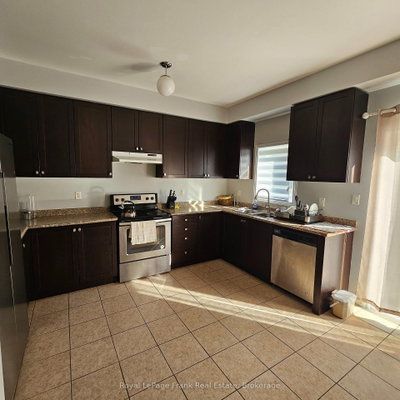 41 Milson Crescent • Essa, ON photo 5