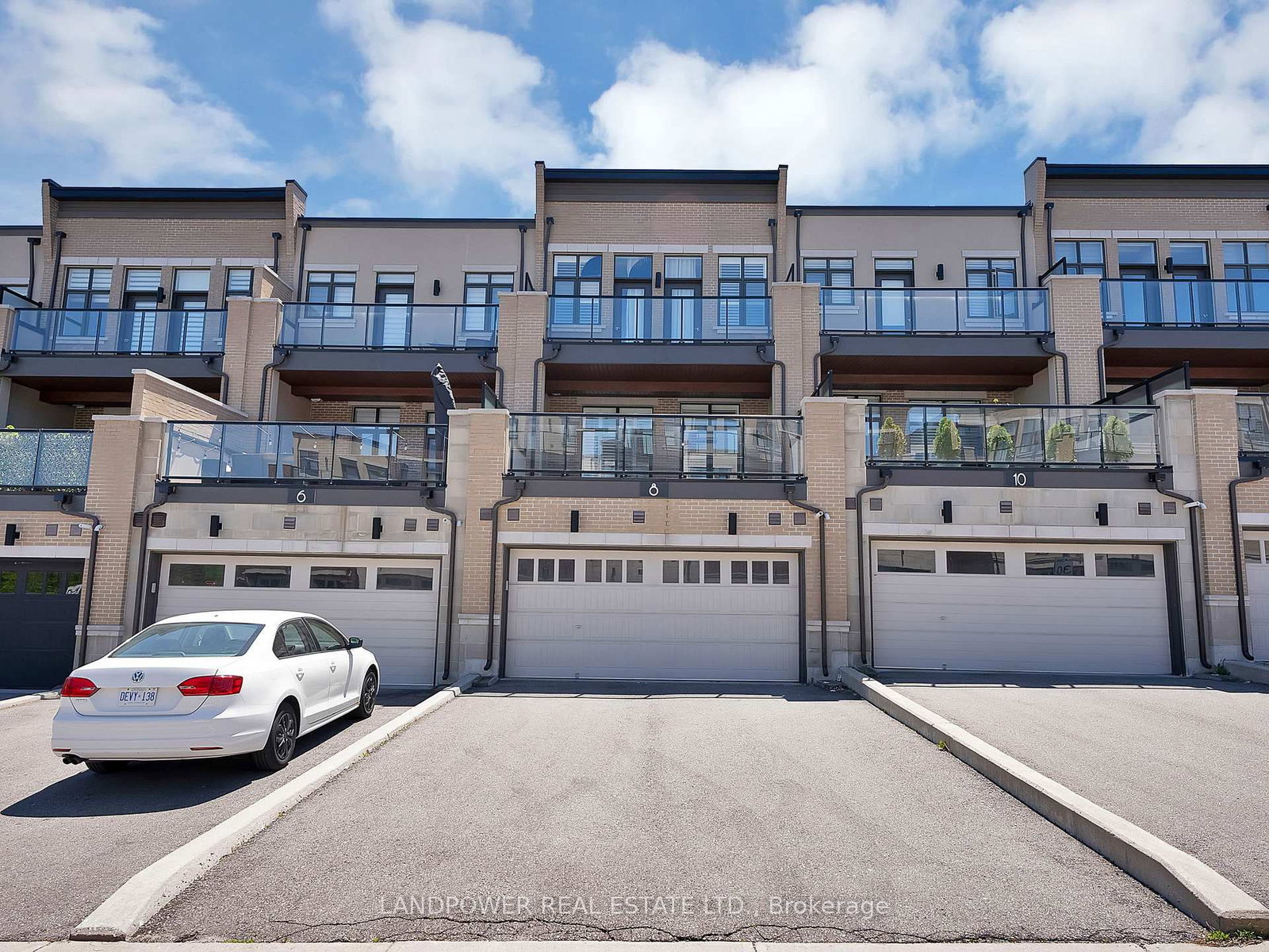 8 Aylin Crescent - Photo 2