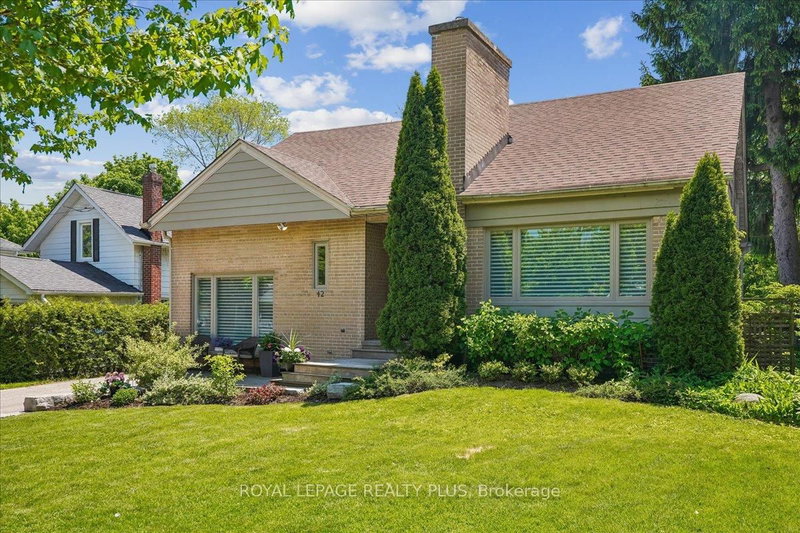 42 Roseview Avenue