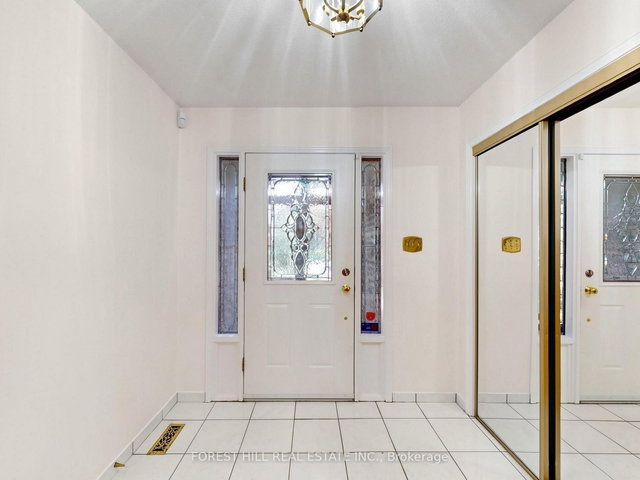 54 Pennock Crescent