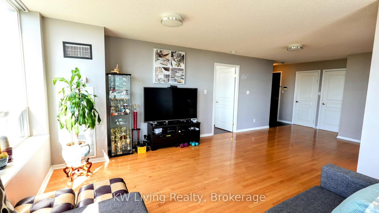 29 Northern Heights Drive • #1005 • Richmond Hill, ON photo 6