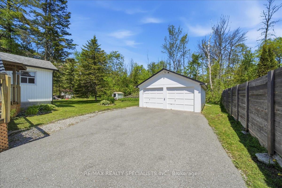 644 Rose Lane • Innisfil, ON photo 2