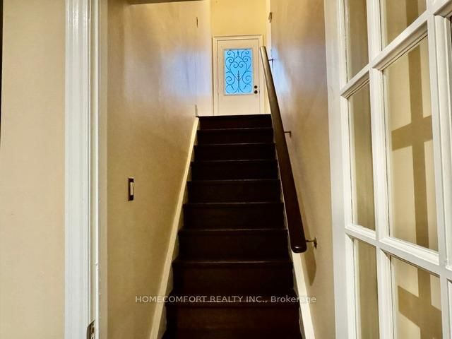 Bsmt - 122A Clarendon Drive